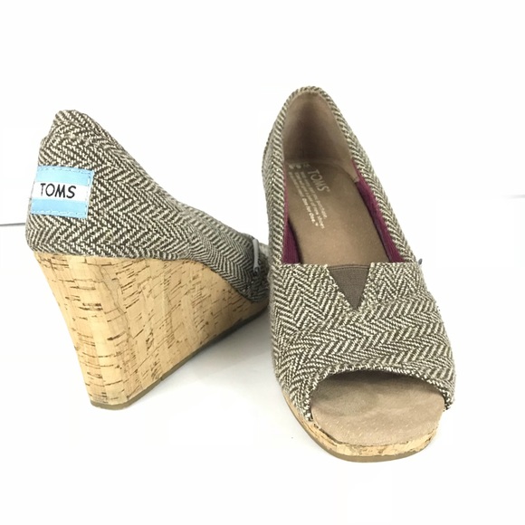 Toms Shoes - TOMS Wedge Cork Brown Herringbone Sz 6.5